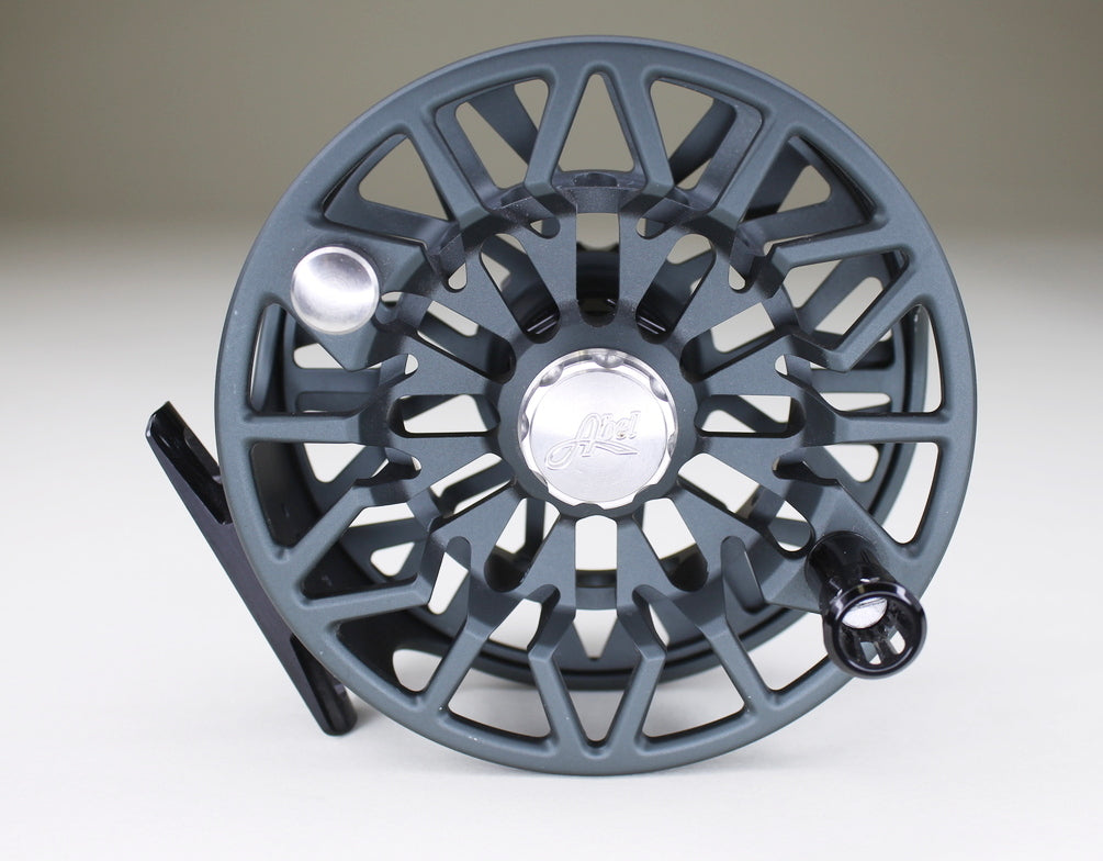 abel saltwater reels SDS Reel 9/10 Solid Golden Dorado with Black Handle Abel SDS Crafted for Chaos The SDS (Sealed Drag Salt) fly reel is ABELs absolute flagship for saltwater fishing Abel SDS Atlantic Salmon Fly